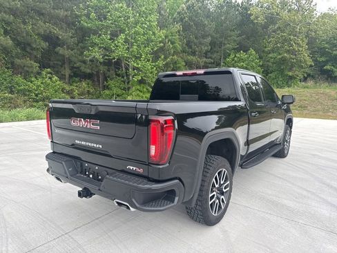 Used 2024 GMC Sierra 1500 AT4 w/ Technology Package AWD/4WD image 5