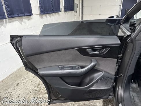 Used 2019 Audi Q8 Prestige w/ Luxury Package AWD/4WD image 23