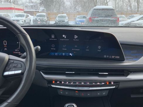 Used 2024 Cadillac XT4 Sport image 13