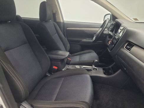 Used 2016 Mitsubishi Outlander SE AWD/4WD image 21