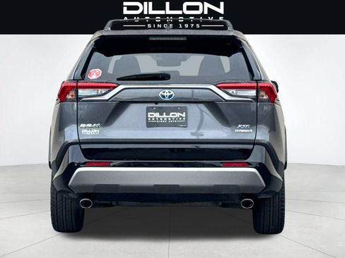 Used 2022 Toyota RAV4 XSE AWD/4WD image 5