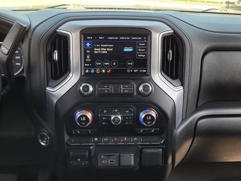 Used 2022 GMC Sierra 2500 SLT w/ Gooseneck/5TH Wheel Package AWD/4WD image 15