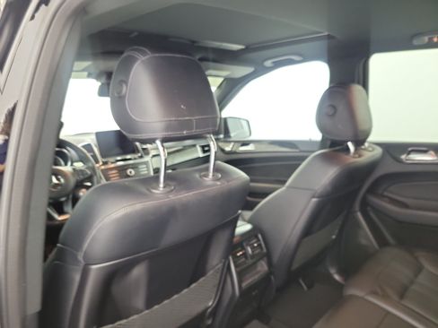 Used 2019 Mercedes-Benz GLE 400 4MATIC image 11