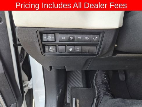Used 2023 Toyota Sequoia Capstone AWD/4WD image 15