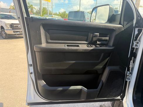 Used 2017 RAM 2500 Tradesman image 9