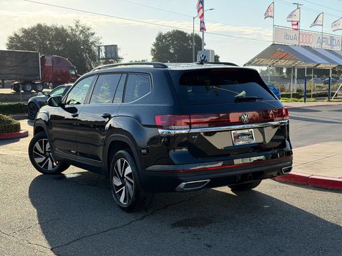 Used 2025 Volkswagen Atlas SE FWD image 10