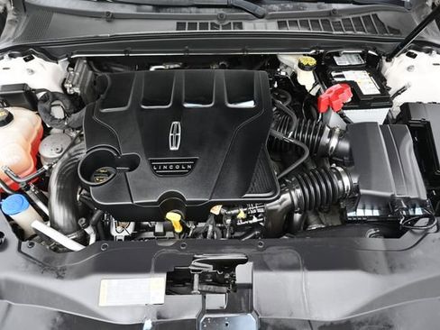 Used 2017 Lincoln Continental Reserve w/ Technology Package image 15