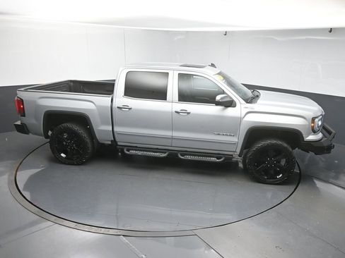 Used 2017 GMC Sierra 1500 SLT w/ Enhanced Driver Alert Package image 47