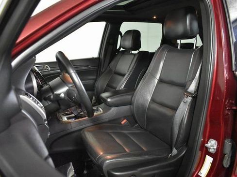 Used 2019 Jeep Grand Cherokee Limited AWD/4WD image 9