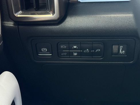 Used 2025 GMC Hummer EV 3X AWD/4WD image 37