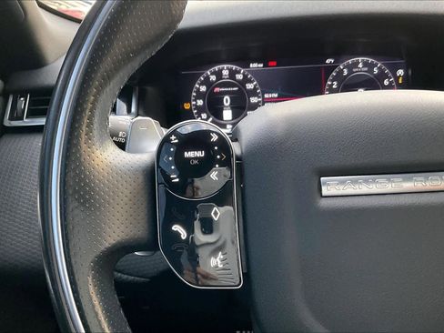 Used 2019 Land Rover Range Rover Velar R-Dynamic SE image 23