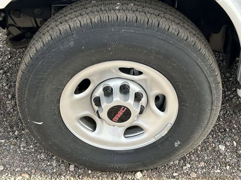 New 2025 GMC Savana 2500 w/ Driver Convenience Package image 31