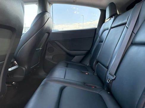 Used 2021 Tesla Model Y Long Range AWD/4WD image 21