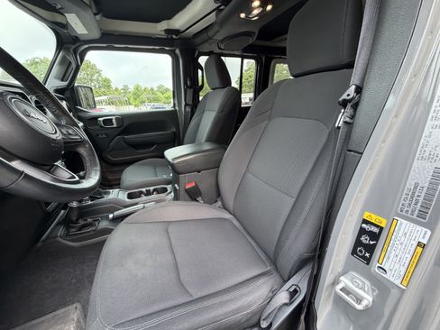 Used 2022 Jeep Wrangler Unlimited Sport AWD/4WD image 7