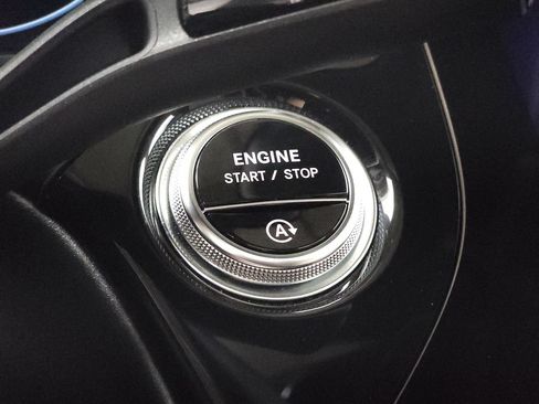 Used 2025 Mercedes-Benz E 350 4MATIC Sedan image 16