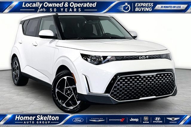Used 2025 Kia Soul EX FWD image 1