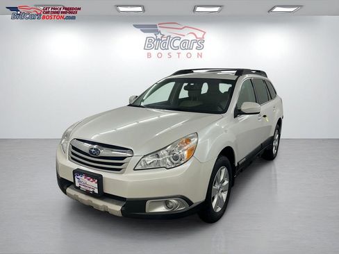 Used 2012 Subaru Outback 2.5i Limited image 1