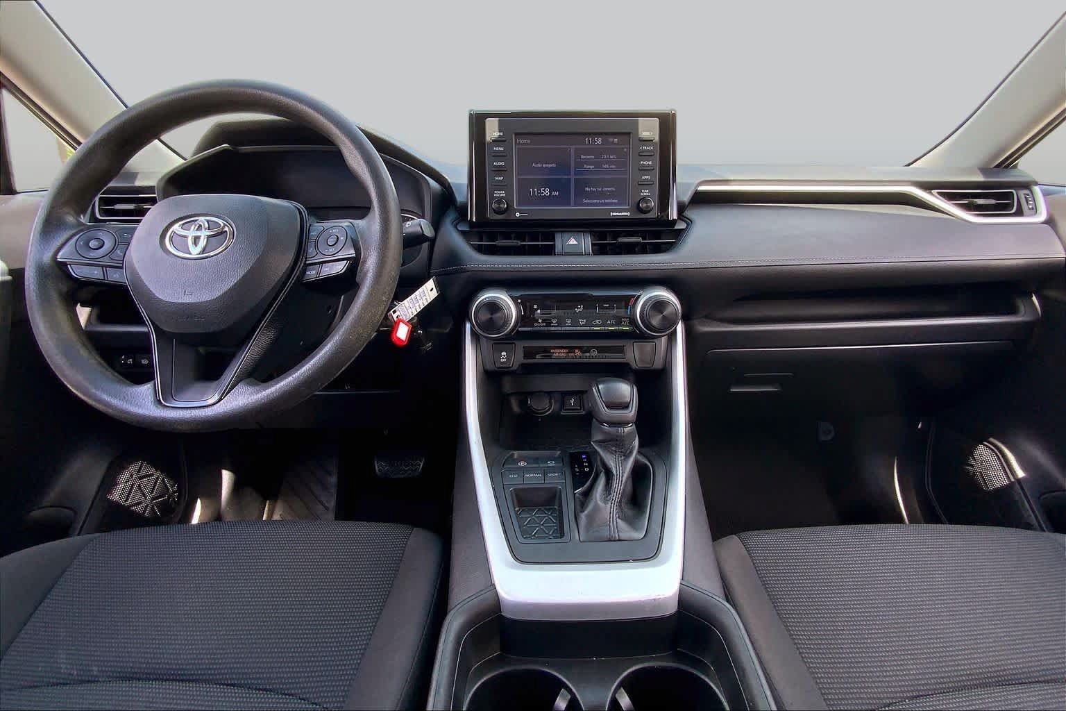 Used 2021 Toyota RAV4 LE FWD image 15