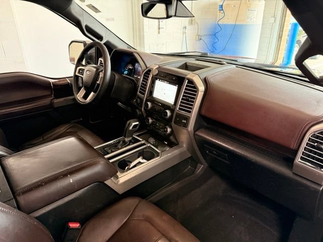 Used 2016 Ford F150 Platinum w/ Equipment Group 701A Luxury AWD/4WD image 27