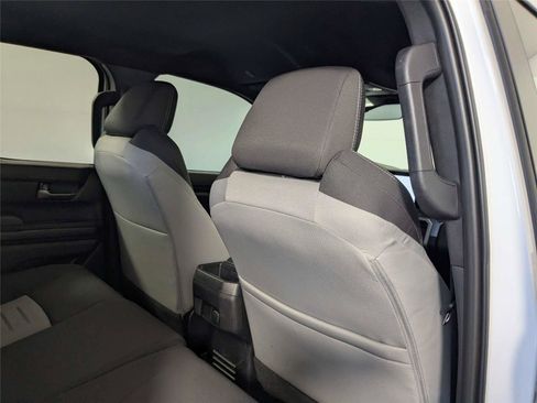 Certified 2025 Toyota Tacoma TRD Sport AWD/4WD image 29
