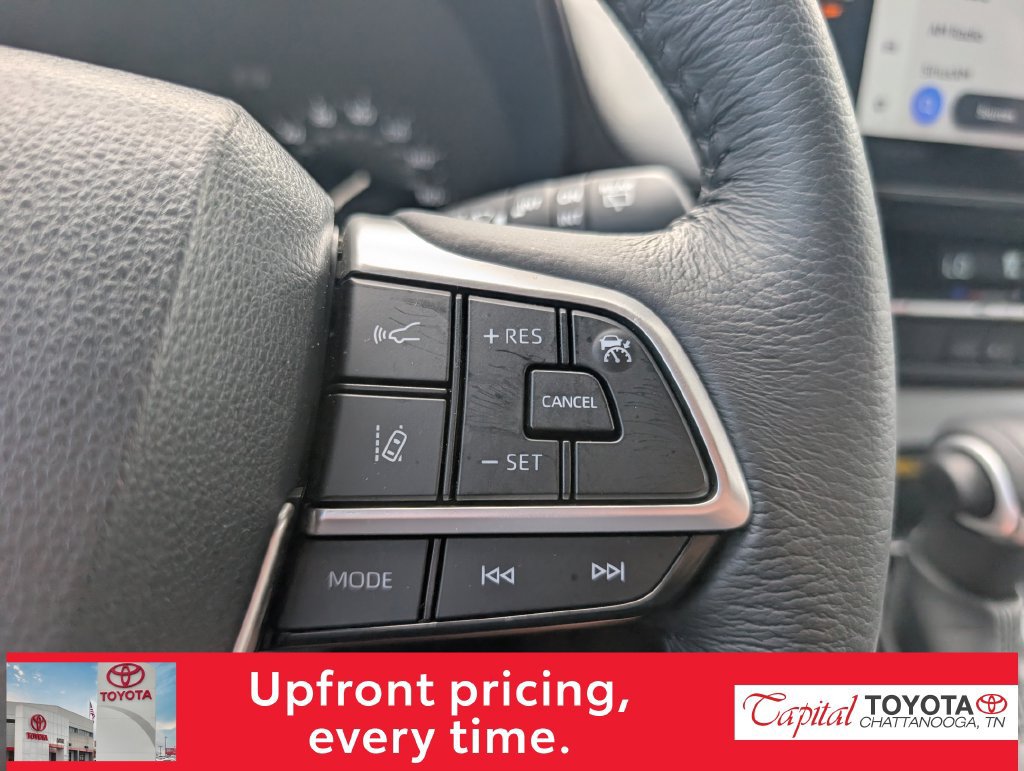 Used 2026 Toyota Sienna XLE FWD image 20