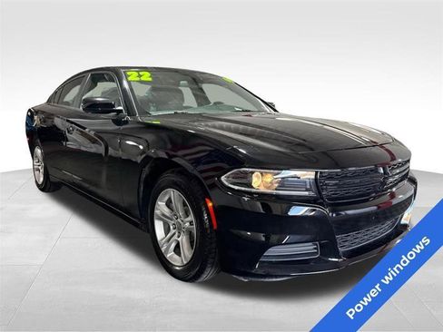 Used 2022 Dodge Charger SXT RWD image 3
