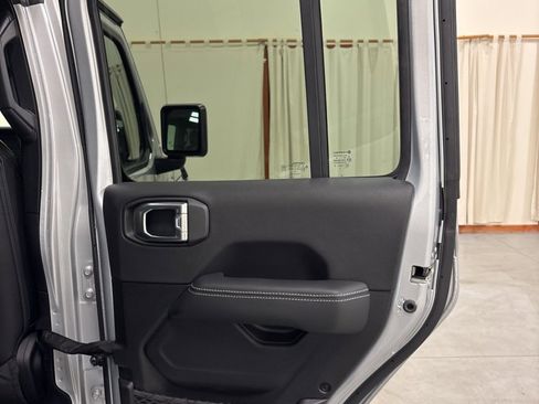 Used 2023 Jeep Wrangler Unlimited Sahara w/ Cold Weather Group image 41