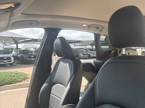 Used 2019 INFINITI QX50 Luxe w/ Navigation Package AWD/4WD image 18