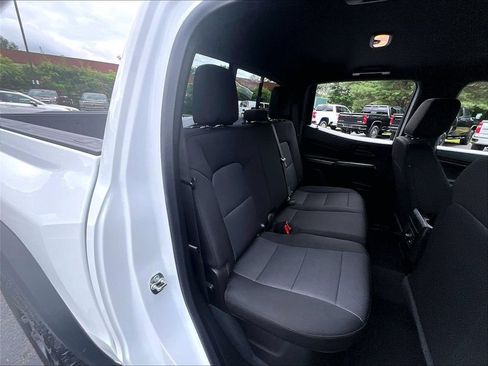 Used 2024 Chevrolet Colorado Trail Boss AWD/4WD image 15