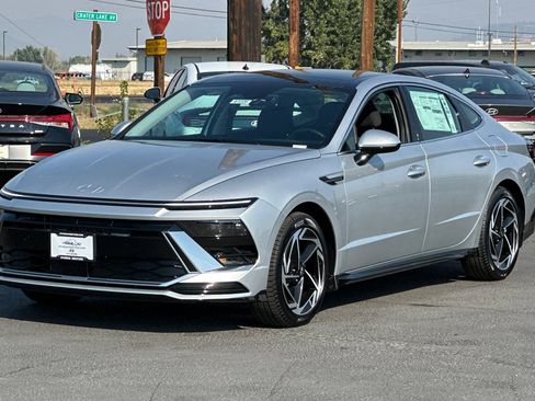 New 2025 Hyundai Sonata SEL image 8