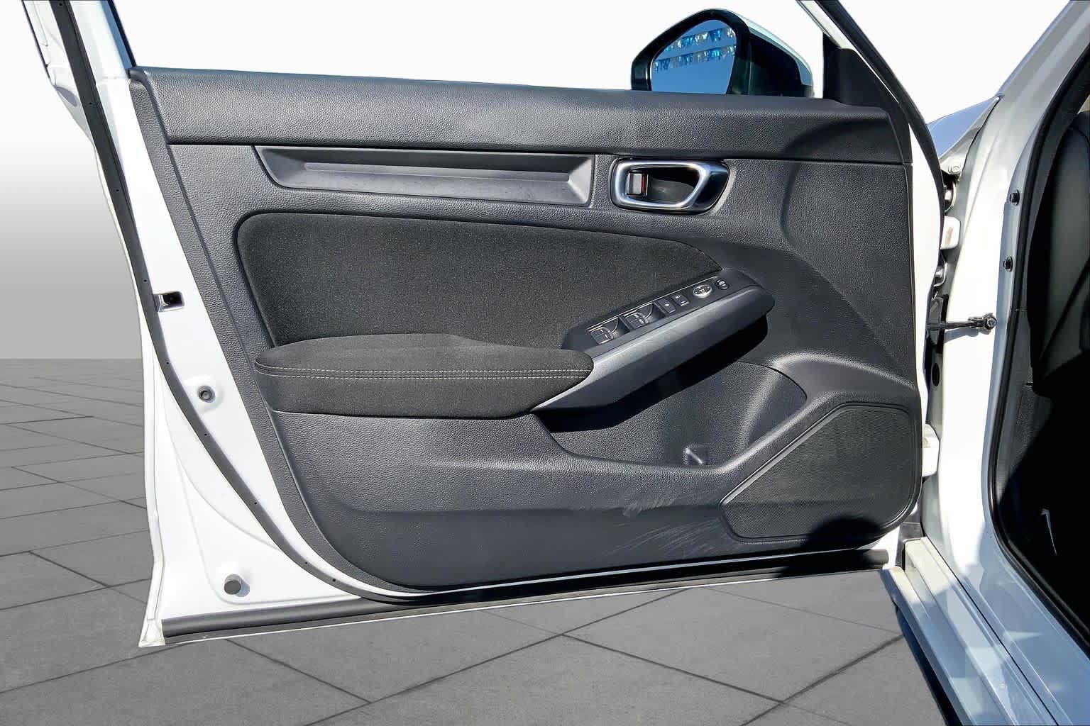 Used 2022 Honda Civic LX image 25