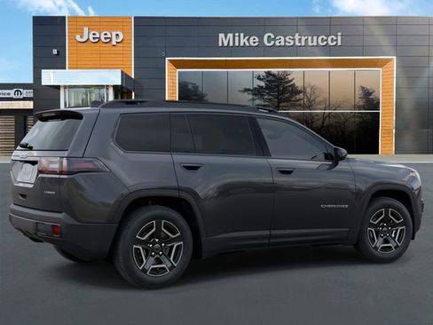 New 2026 Jeep Cherokee Laredo image 5