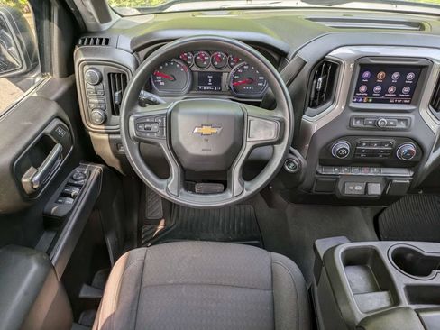 Used 2023 Chevrolet Silverado 1500 Custom AWD/4WD image 16