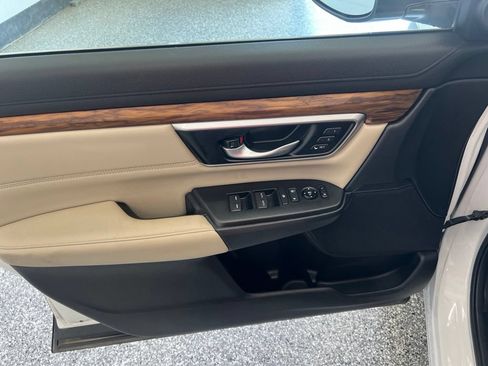 Used 2021 Honda CR-V Touring image 11