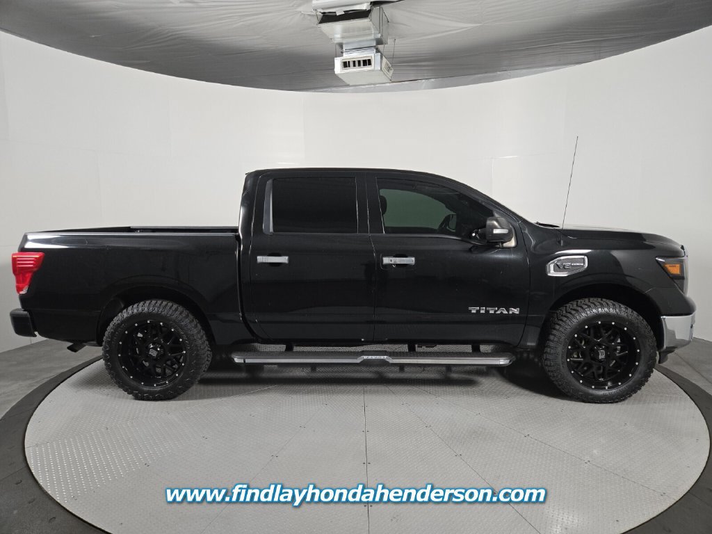 Used 2017 Nissan Titan SV RWD image 7