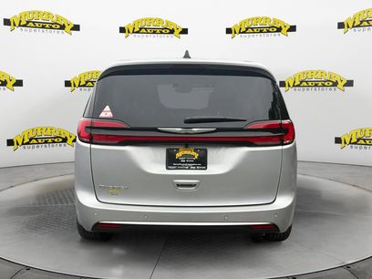 New 2026 Chrysler Pacifica Select