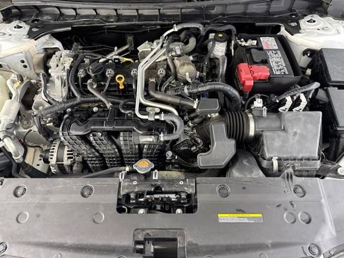 Used 2025 Nissan Altima 2.5 SV w/ SV Premium Package AWD/4WD image 17