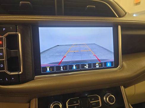 Used 2021 GMC Yukon Denali w/ LPO, Illumination Package AWD/4WD image 27