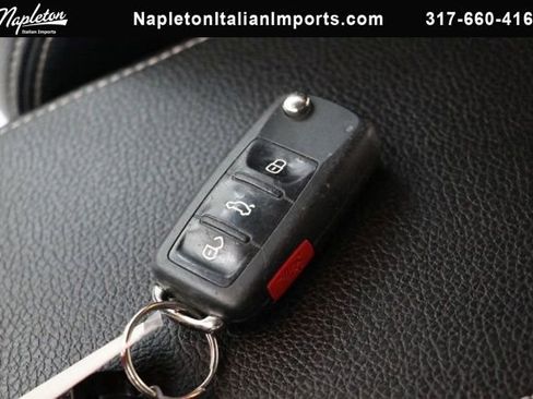 Used 2016 Volkswagen Jetta Sport FWD image 32