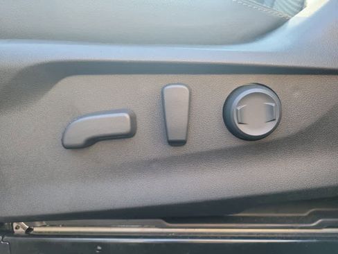 Used 2022 Subaru Forester Premium image 23