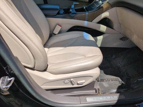 Used 2017 Lincoln MKX Select w/ Select Plus Package FWD image 46