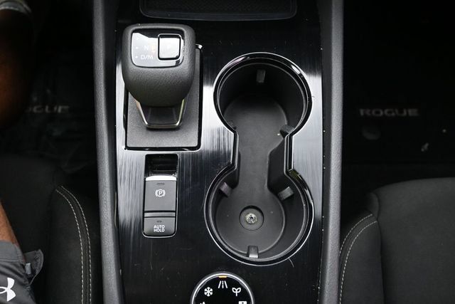 Used 2024 Nissan Rogue S AWD/4WD image 28