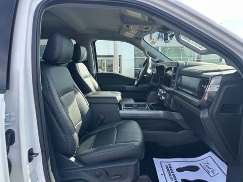 New 2026 Ford F350 4x4 Crew Cab DRW Super Duty image 8