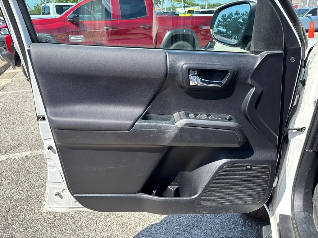 Used 2021 Toyota Tacoma TRD Off-Road w/ TRD Premium Off Road Package AWD/4WD image 34