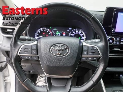 Used 2023 Toyota Highlander LE image 10