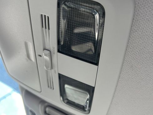 Used 2014 Subaru Forester 2.5i image 37