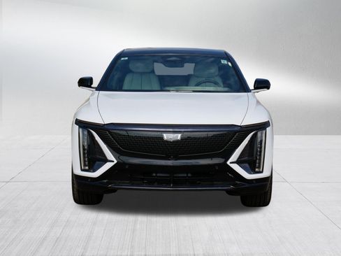 Used 2026 Cadillac Lyriq Sport w/ LPO, Floor Liner Package AWD/4WD image 2