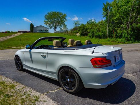 Used 2012 BMW 128i Convertible RWD image 5