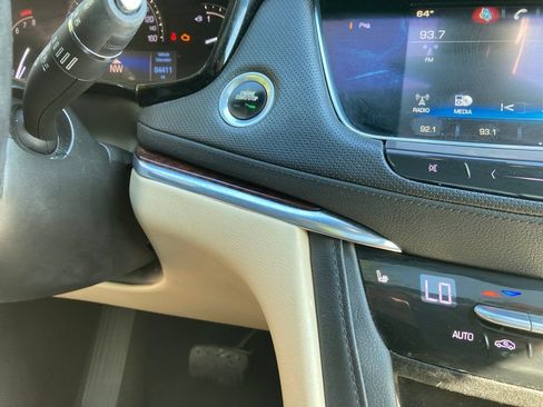 Used 2017 Cadillac XT5 Luxury w/ Driver Awareness Package AWD/4WD image 21