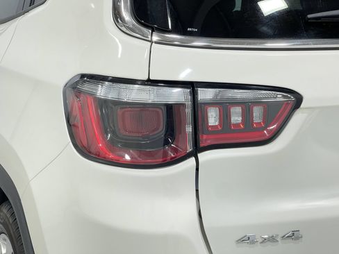 Used 2019 Jeep Compass Limited AWD/4WD image 34